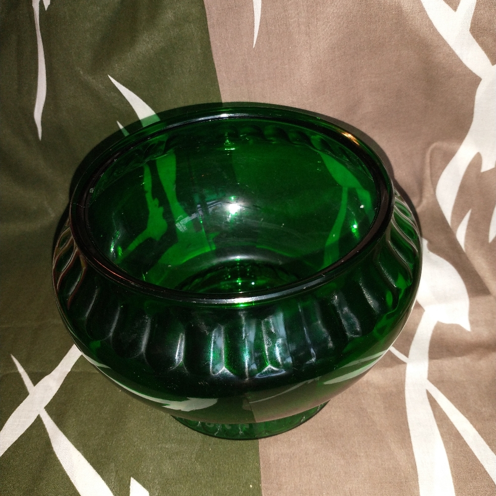 VINTAGE EMERALD GREEN NAPCO  BOWL